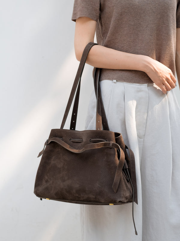 L'erreur — Falcon Gray worn by a customer 1