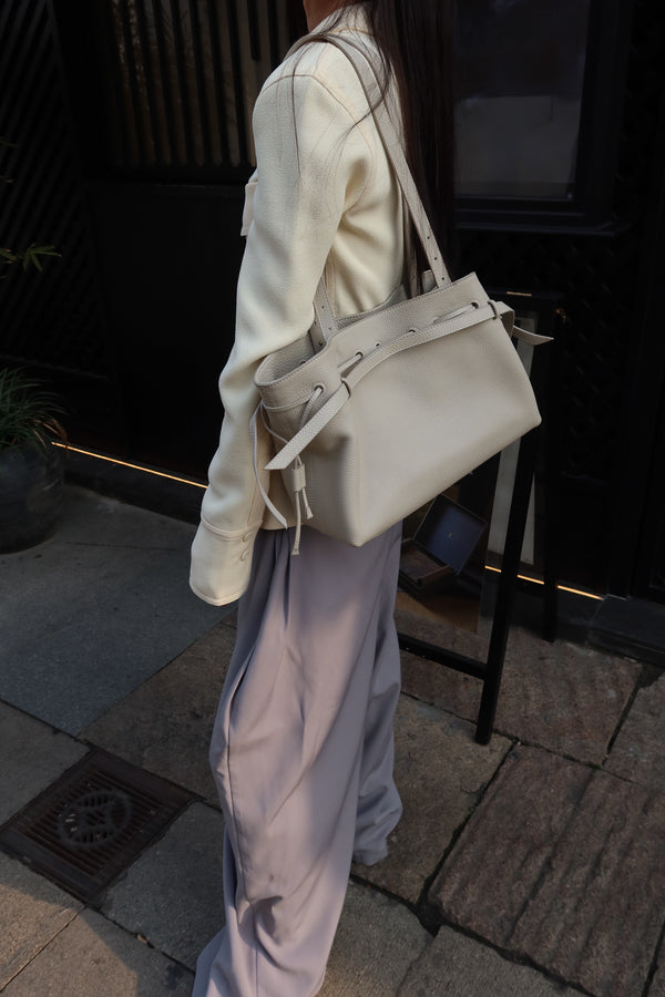 L'erreur — Fog White worn by a customer 4
